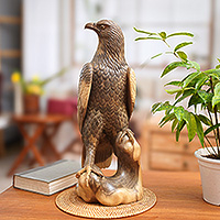 Wood sculpture, 'Victorious Eagle' - Hand-Carved Eagle-Shaped Hibiscus Wood Sculpture from Bali