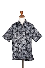 Men's batik cotton shirt, 'Black Pineapple Garden' - Men's Batik Cotton Shirt with Hand-Stamped Pineapple Motifs