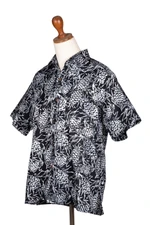 Men's batik cotton shirt, 'Black Pineapple Garden' - Men's Batik Cotton Shirt with Hand-Stamped Pineapple Motifs