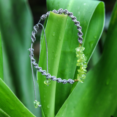 Gold-accented green quartz macrame pendant bracelet, 'Spring Candy' - Artisan-Made Green Quartz Macrame Bracelet in Grey Hues