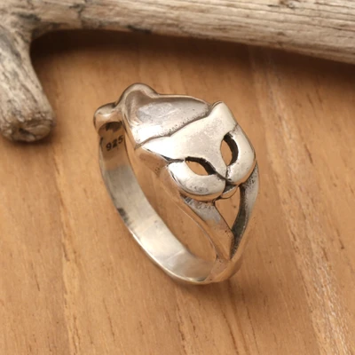 Sterling silver band ring, 'Feline Reach' - High-Polished Cat-Shaped Modern Sterling Silver Band Ring