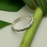 Sterling silver band ring, 'Roads to Elegance' - Patterned Polished and Oxidized Sterling Silver Band Ring