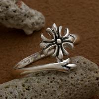 Sterling silver cocktail ring, 'Climbing Flower' - Floral Sterling Silver Cocktail with Double Band Design