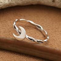 Sterling silver band ring, 'Captivating Crescent' - Crescent Moon-Themed Sterling Silver Ring with Braided Band