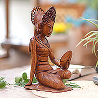 Wood statuette, 'A Woman's Beauty' - Wood statuette