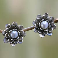 Pearl flower earrings, 'White-Eyed Lotus' - Floral Pearl and Sterling Silver Button Earrings