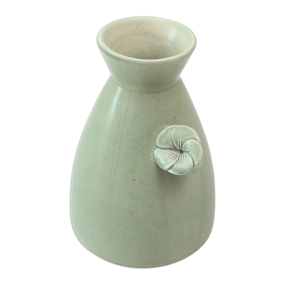 Keramikvase - Handgefertigte grüne Keramikvase mit Blumenbesatz