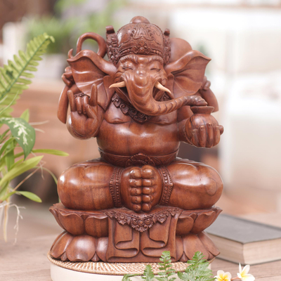 Estatuilla de madera, 'Ganesha, Hombre Elefante Sagrado' - estatuilla de madera