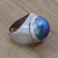 Solitärring mit Zuchtperlen, „Blue Moon“ – gewölbter Ring aus Sterlingsilber und Zuchtperlen