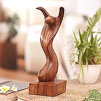 Estatuilla de madera, 'Danza alegre' - Escultura en madera de Suar