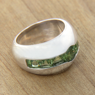 Peridot cocktail ring, 'Wink' - Sterling Silver and Peridot Ring