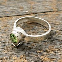 Peridot solitaire ring, 'Sea of Love' - Sterling Silver Peridot Ring