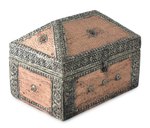 Brass jewelry box, 'Palatial' - Repousse Mango Wood Jewelry Box