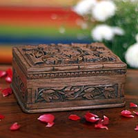 Wood jewelry box, 'Forever' - Hand Carved Leaf Jewelry Box