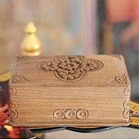 Wood jewelry box, 'Medallion' - Wood jewelry box