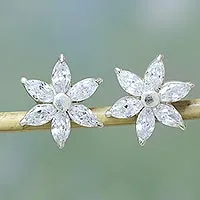 Sterling silver flower earrings, 'Snow Blossom' - Sparkling Stud Earrings with Cubic Zirconia from India