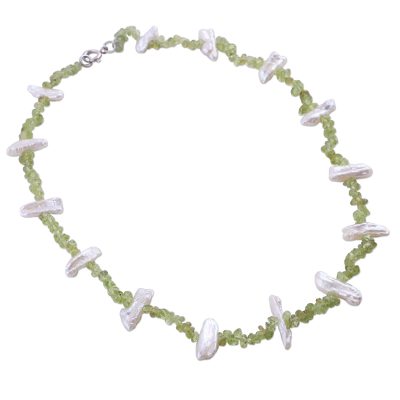 Pearl and peridot strand necklace