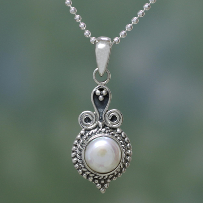 Pearl pendant necklace, 'Cloud of Desire' - Artisan Crafted Sterling Silver Necklace with Pearl Pendant 