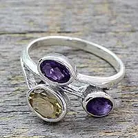 Amethyst- und Citrin-3-Stein-Ring, „Mystical Alliance“ – Amethyst- und Citrin-3-Stein-Ring aus Sterlingsilber aus Indien