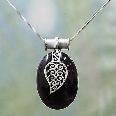 Onyx pendant necklace, 'Goddess of the Night' - Onyx pendant necklace