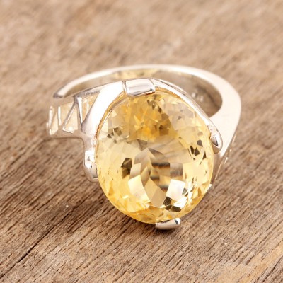 Citrine solitaire ring, 'Royal Spark' - Citrine solitaire ring