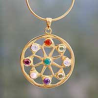 Halsband aus Gold-Vermeil und Mondstein, „Indische Sonne“ – Perlen und Edelsteine ​​an einer Halskette aus Gold-Vermeil