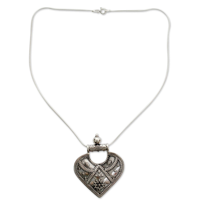 Collar colgante de plata esterlina, 'Mighty Heart' - Collar de plata esterlina Joyería étnica india