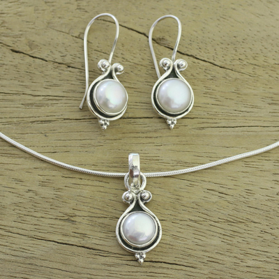 Pearl jewelry set, 'Honesty' - Bridal Sterling Silver Pearl Jewelry Set from India