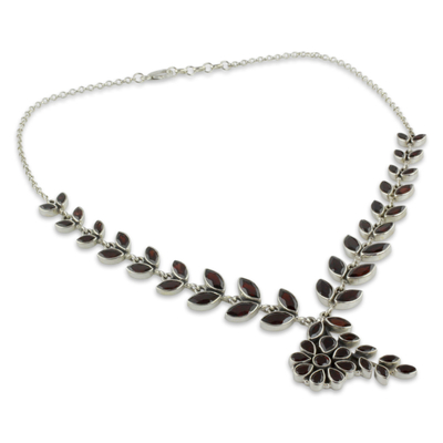 Collar flores granate - Collar de plata de ley con granate y joyería floral.
