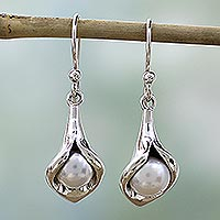 Pearl flower earrings, 'Calla Lily' - Sterling Silver Pearl Earrings Jewelry from India