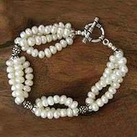 Cultured pearl beaded bracelet, 'Cloud Song'