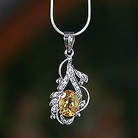 Citrine pendant necklace, 'Jaipur Sun' - Citrine Necklace on Sterling India Jewelery Collection