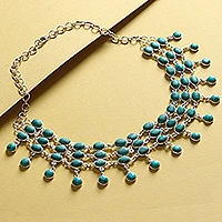 Halsband aus Sterlingsilber, „Königin des Friedens“ – Blauer indischer Halsband aus Sterlingsilber aus Indien