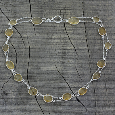 Lange Halskette aus Zitronenquarz - Handgefertigte Stationshalskette aus Sterlingsilber und Quarz