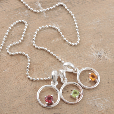 Halskette mit Citrin- und Peridot-Anhänger, „Tropical Trio“ – Silberne Multigem-Anhänger-Halskette