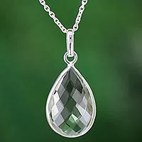 Halskette mit Prasiolith-Anhänger, „Green Mystique“ – handgefertigte Halskette aus indischem Sterlingsilber und Prasiolith