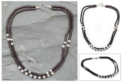Halskette aus Granat- und Perlensträngen - Halskette aus Granat- und Perlensträngen
