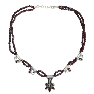 Granatblüten-Halskette - Handgefertigte indische Halskette aus Sterlingsilber und Granat