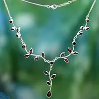 Featured review for Garnet Y-necklace, Parwatis Passion