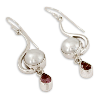 Aretes colgantes de perla cultivada y amatista - Pendientes y perlas de plata esterlina hechos a mano de la India