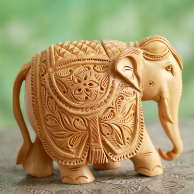 Wood sculpture, Majestic Elephant (5 inch)