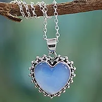 Collar de corazón de plata de primera ley, 'Corazón Armonioso' - Collar de corazón de plata de primera ley