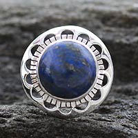 Anillo de cóctel Lapislázuli, 'Blue Moon Halo' - Anillo único de lapislázuli de plata de ley única