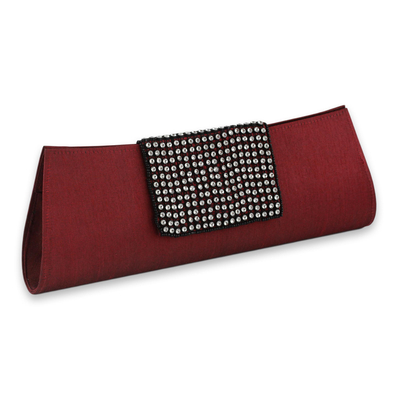 Perlenbesetzte Clutch-Abendtasche, „Ruby Allure“ – Perlenbesetzte rote Clutch-Abendtasche