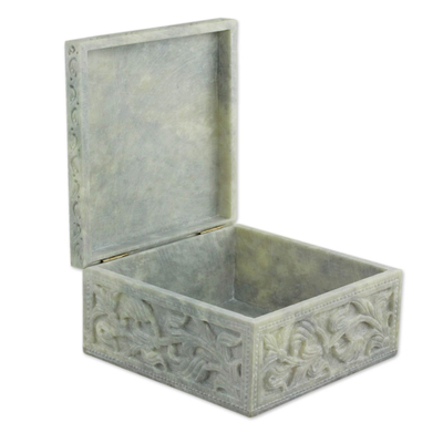 Soapstone box, 'Wild Roses' - Hand-carved Natural Soapstone Decorative Box
