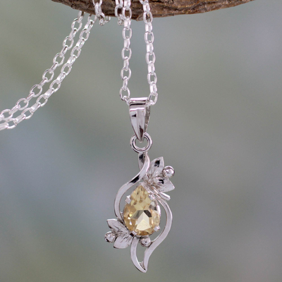 Citrine flower necklace, 'Bengal Blossom' - 2 ct Citrine on Sterling Silver Necklace