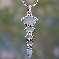 Chalcedony pendant necklace, India Blue