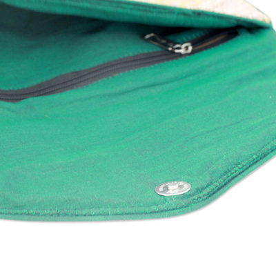 Bolso de mano reciclado con solapa y cuentas - Monedero de patchwork bordado y con cuentas recicladas