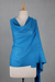 Chal de lana - Mantón de lana azul celeste tejido tradicionalmente a mano