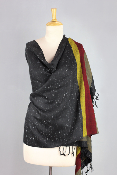 Schal aus Wollmischung - Indischer, handgewebter, schwarz gesprenkelter Schal aus Wollmischung